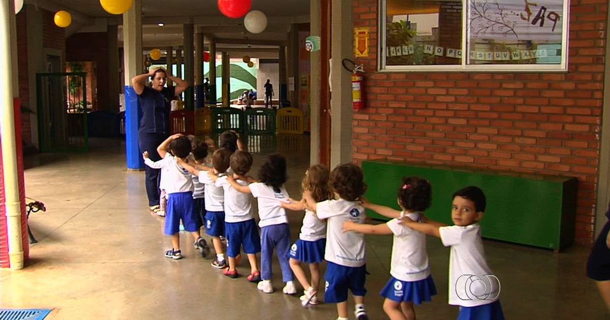 G1 - Mensalidade em escolas particulares pode ter reajuste de 10% em ...