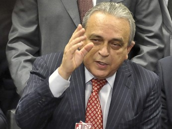O presidente do PSDB, Sérgio Guerra (Foto: José Cruz/ABr) O presidente do PSDB, Sérgio Guerra (Foto: José Cruz/ABr)