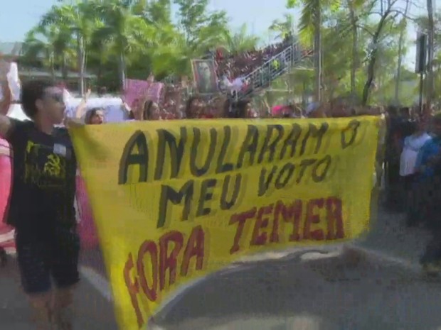 G Manifesta O Contra Governo Temer Ocorre Durante Desfile C Vico No