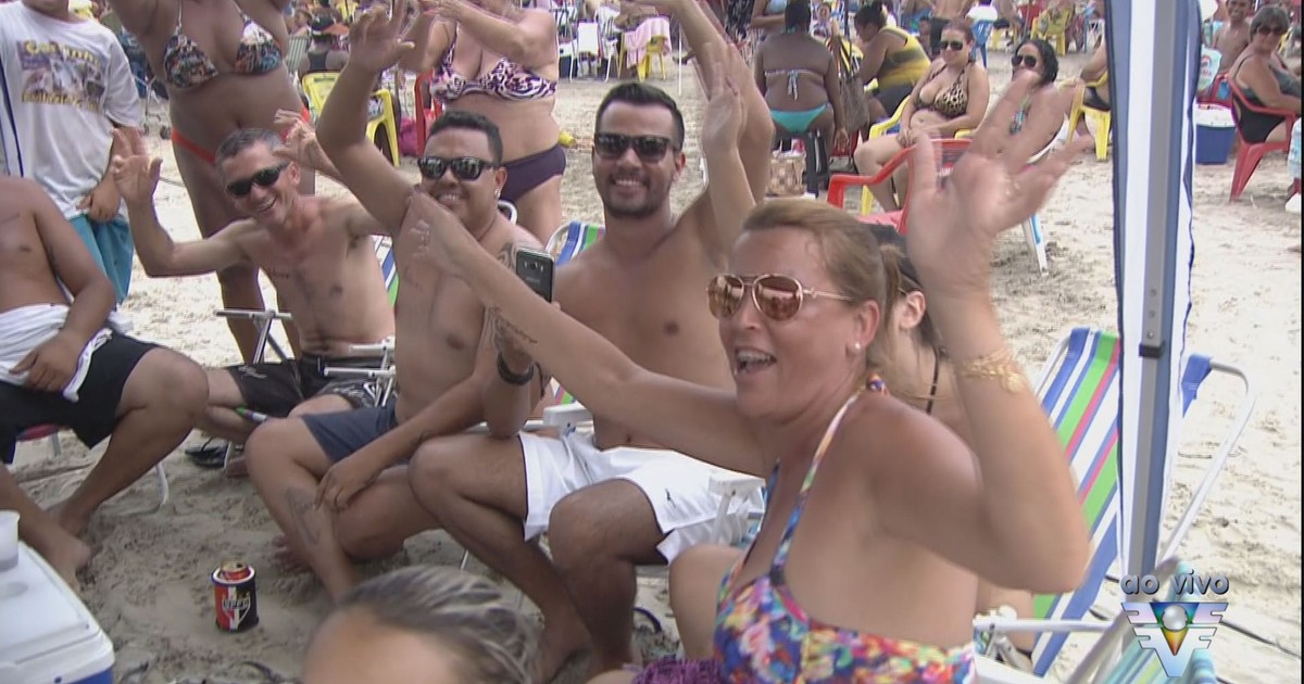 G1 - Carnaval reúne cerca de cinco mil pessoas no Centro de ... - Globo.com