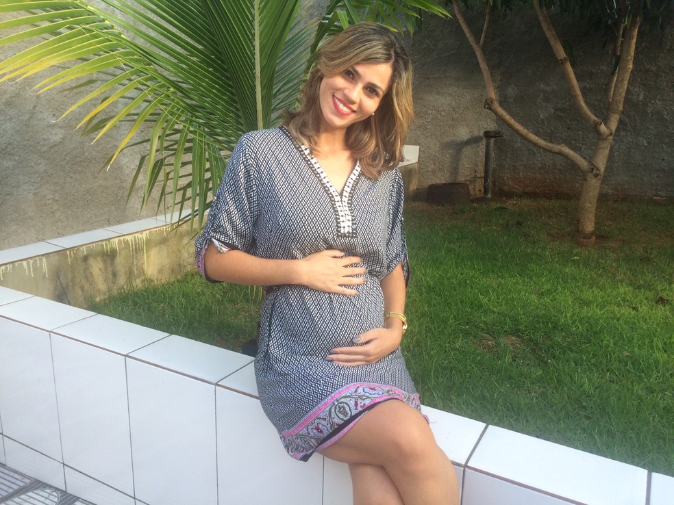 Carla Oliveira, 24, deu à luz quíntuplos em Goiânia (Foto: Sílvio Túlio/G1)