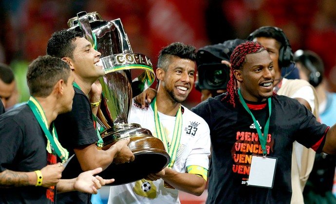 André Santos e Leo Moura Flamengo campeão Copa do Brasil (Foto: Alexandre Cassiano / Agência O Globo)