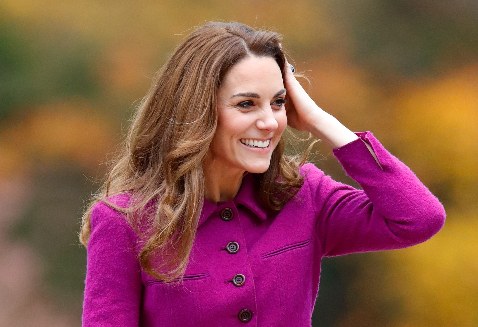 FRAMINGHAM EARL, NORFOLK - NOVEMBER 15: (EMBARGOED FOR PUBLICATION IN UK NEWSPAPERS UNTIL 24 HOURS AFTER CREATE DATE AND TIME) Catherine, Duchess of Cambridge arrives to open 'The Nook' Children's Hospice on November 15, 2019 in Framingham Earl, Norfolk.  (Foto: Getty Images)