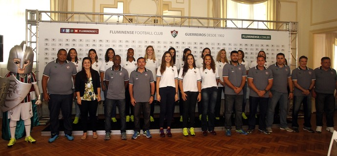 Elenco e comissão técnica do Fluminense para a Superliga 2016/2017 (Foto: Mailson Santana/ Fluminense)