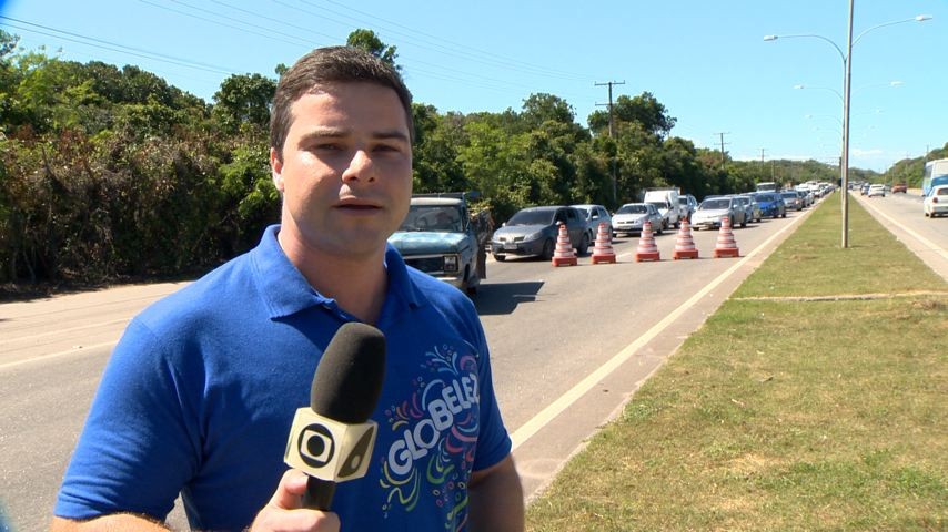 Leandro Tedesco na cobertura do trânsito (Foto: Divulgação/ TV Gazeta)