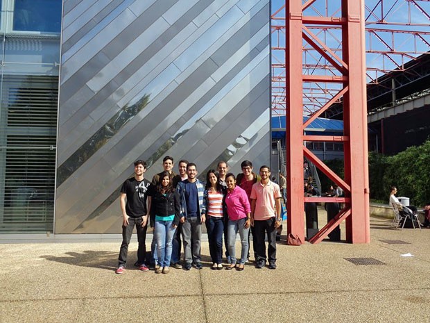 Terceria turma de estudantes pernambucanos de engenharia embarcaram para a Itália em setembro. (Foto: Divulgação/Patrícia Argenta) Terceria turma de estudantes pernambucanos de engenharia embarcaram para a Itália em setembro. (Foto: Divulgação/Patrícia Argenta)
