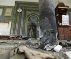 Atentados no Iêmen matam 10 em mesquita (Khaled Abdullah / Reuters)