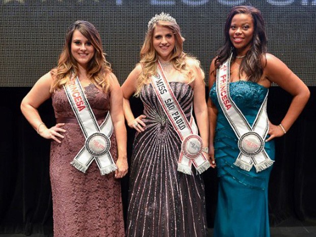 Rosana e as outras ganhadores do concurso de beleza (Foto: Divulgação/Concurso Miss Plus Size)