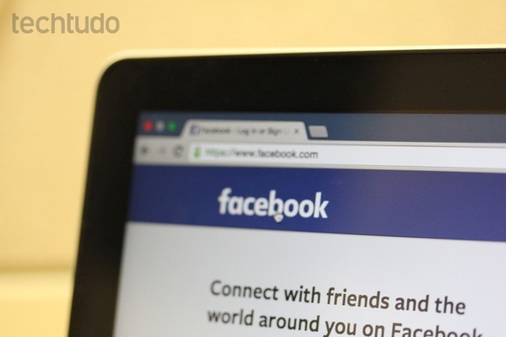 Facebook pode mudar a forma de organizar conteúdo no feed de notícias (Foto: Melissa Cruz/TechTudo)