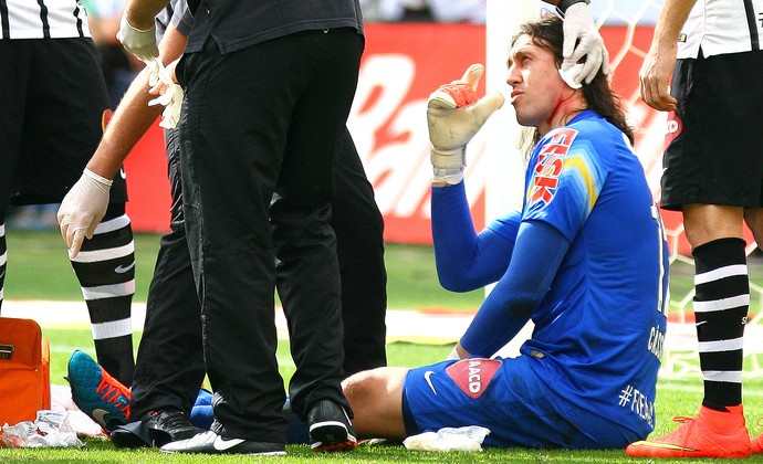 Guerrero, Fagner e Cássio recebem terceiro cartão e não encaram o Vitória