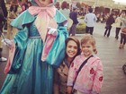 Jessica Alba vai com as filhas à Disney de Tóquio