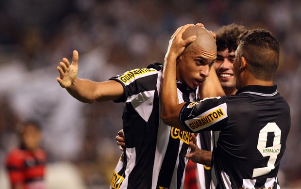 doria Botafogo x Atlético-GO (Foto: Marcelo Santos/AGIF)