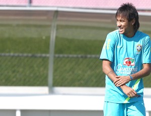 Neymar no treino da Seleção Brasileira (Foto: Mowa Press)
