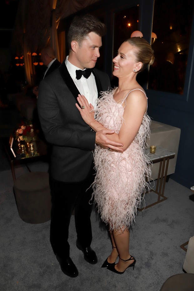 Scarlett Johansson e o noivo, Colin Jost (Foto: Getty Images)