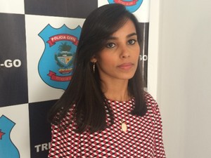 Delegada Bruna Damasceno investiga a morte da estudante em Trindade, Goiás (Foto: Reprodução/ TV Anhanguera)