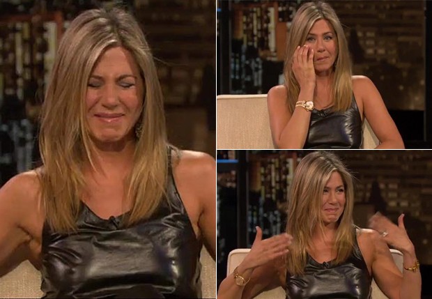 Jennifer Aniston chora de emoção ao falar sobre noivado Justin