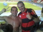 Ex-BBBs Yuri e Rafa vão juntos ao jogo do Flamengo pela Libertadores