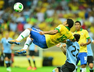Hulk Brasil x Uruguai (Foto: Marcos Ribolli / Globoesporte.com)