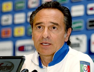 Cesare Prandelli na coletiva da seleção da Itália (Foto: Getty Images)