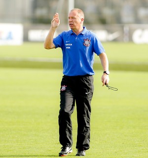 Para evitar gol Para evitar gol valioso, Timão redobra atenção com bola aérea