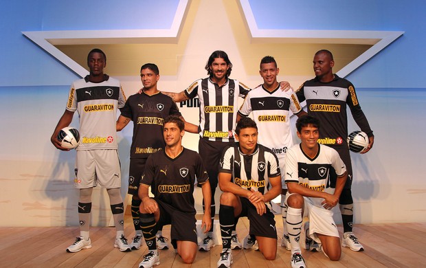 Botafogo novos uniformes (Foto: Satiro Sodré / Agif)