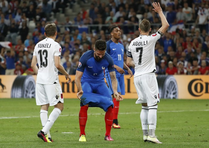 Giroud, França x Albânia (Foto: REUTERS/Yves Herman)