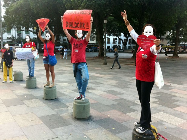 Ato no Centro marca a greve de professores e funcionários de universidades federais do Rio de Janeiro (Foto: Bernardo Tabak/G1)