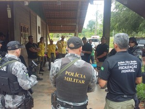 Operação do ICMBio teve apoio da Polícia Militar e Brigada de Incêndio (Foto: Rede Amazônica/G1RO)