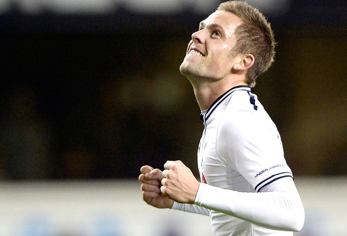 Sigurdsson comemora gol do Tottenham contra o Hull City (Foto: Agência Reuters)