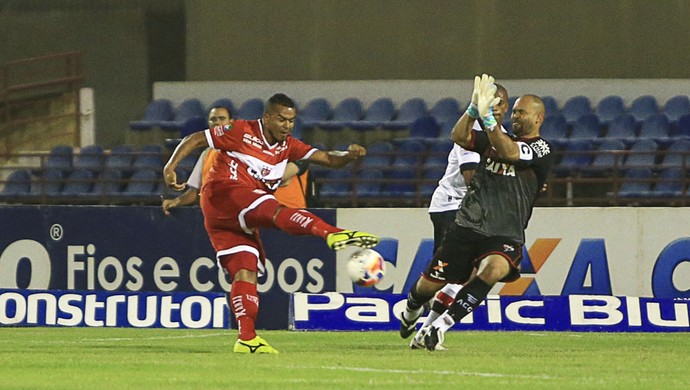 CRb x Atlético-GO - Série B 2015 (Foto: Ailton Cruz/Gazeta de Alagoas) CRb x Atlético-GO - Série B 2015 (Foto: Ailton Cruz/Gazeta de Alagoas)