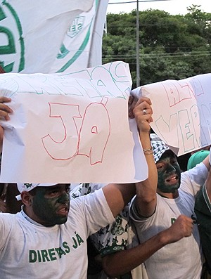 Protesto Palmeiras (Foto: Carlos Augusto Ferrari / Globoesporte)