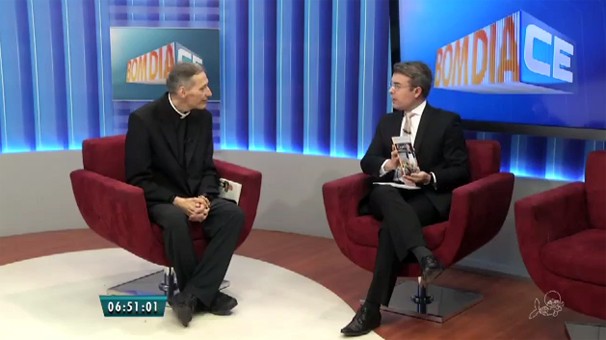 Padre Marcelo Rossi participa ao vivo do Bom Dia Ceará. (Foto: Reprodução / TV Verdes Mares)