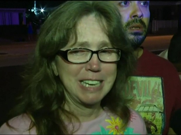 Mãe em busca do filho fica desesperada  (Foto: CBS)