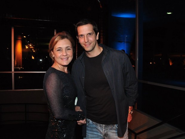 Adriana Esteves e Vladimir Brichta em show no Rio (Foto: Roberto Teixeira/ EGO)