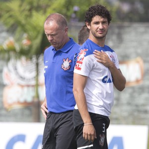 Mano admite que problemas internos contribuíram para saída de Pato