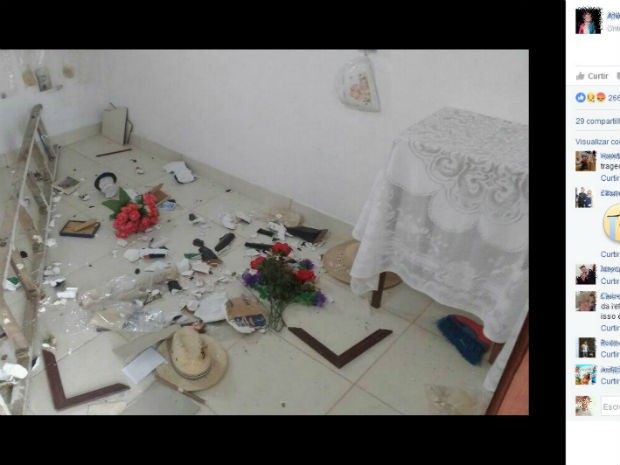 Paróquia de Rio de Contas foi destruída na madrugada da quarta-feira (12) (Foto: Reprodução / Facebook)