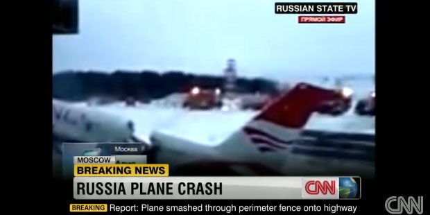 Imagens da TV pública russa, transmitidas pela CNN, mostram o acidente (Foto: Reprodução)