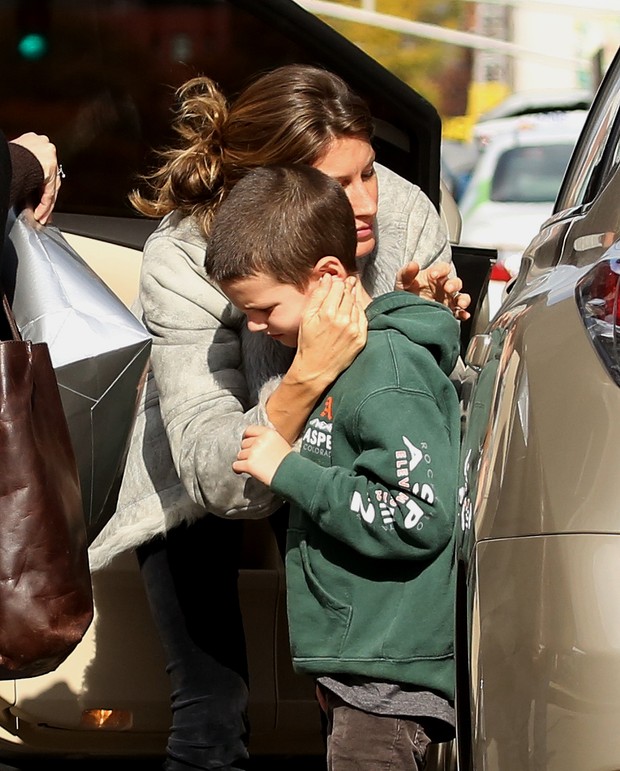 Gisele Bundchen e Benjamin (Foto: Grosby Group/Agência) Gisele Bundchen e Benjamin (Foto: Grosby Group/Agência)