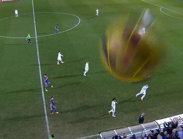 "Bola pro mato": Sergio Ramos carimba câmera de transmissão em jogo do ...