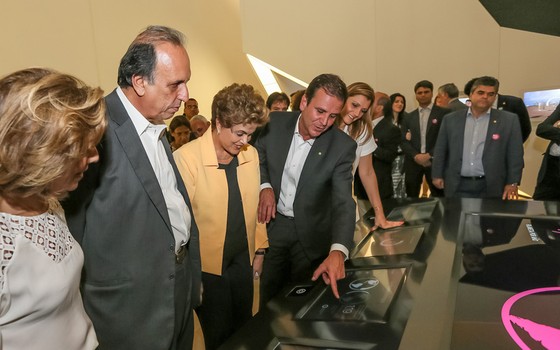 Luiz Fernando Pezão, Dilma Rousseff e Eduardo Paes na inauguração do Museu do Amanhã (Foto: Roberto Stuckert Filho / PR)