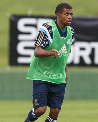 Lucas Taylor Palmeiras (Foto: César Greco / Ag. Palmeiras / Divulgação)
