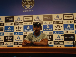 Roger Machado, técnico do Grêmio, em entrevista coletiva (Foto: Eduardo Deconto / GloboEsporte.com)