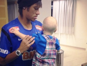 Neymar e Davi Lucca na concentração (Foto: Divulgação / Instagram) Neymar e Davi Lucca na concentração (Foto: Divulgação / Instagram)