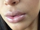 Grávida, Kim Kardashian mostra seus lábios 'fora de controle'