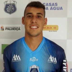 Paulo Vitor, novo lateral do Coruripe (Foto: Divulgação/Guarani-SC) Paulo Vitor, novo lateral do Coruripe (Foto: Divulgação/Guarani-SC)