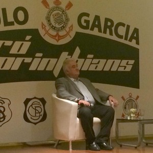 Paulo Garcia lança candidatura, dispara críticas e quer volta de Tite