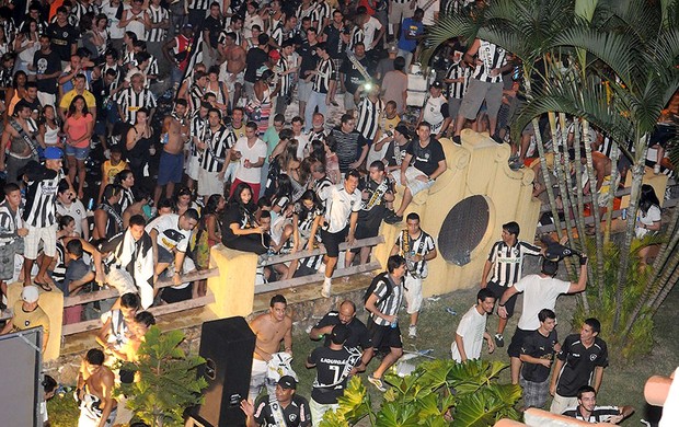 torcida Botafogo comemoração título sede (Foto: André Durão / Globoesporte.com)