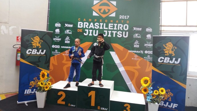 João Paulo (faixa cinza) de 12 anos foi campeão na categoria Infantil (Foto: Imagem/Divulgação) João Paulo (faixa cinza) de 12 anos foi campeão na categoria Infantil (Foto: Imagem/Divulgação)