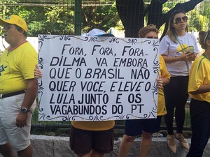 Potiguares realizam ato contra a corrupção em Natal (Foto: Fernanda Zauli/G1)