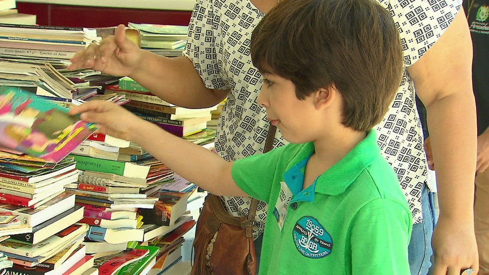 Com apenas 7 anos, Caio Morais deu uma li&ccedil;&atilde;o de desapego e cidadania (Foto: Reprodu&ccedil;&atilde;o/TV Globo)